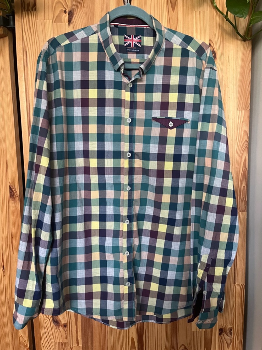 Soul of London Plaid Button-Up Shirt (size 17)